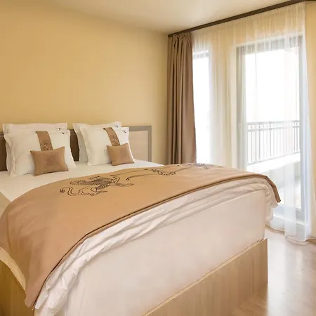 Argisht Partez & Bar Rebls فندق 4*