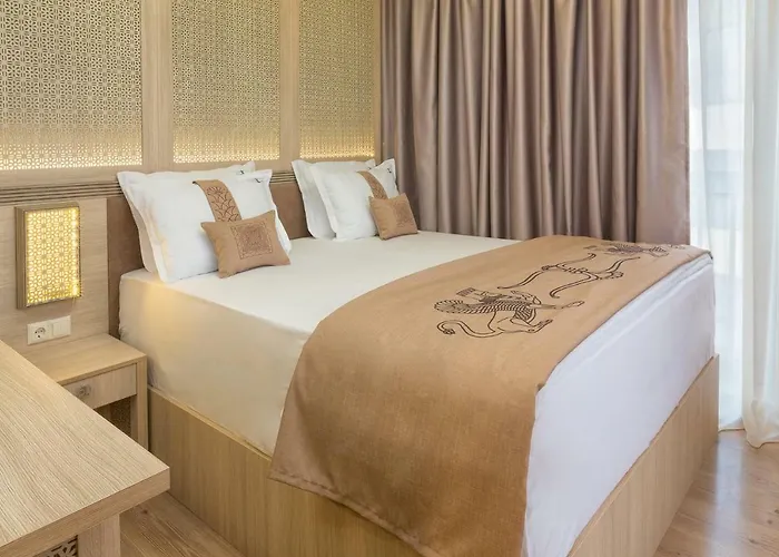 Argisht Partez & Bar Rebls 4*