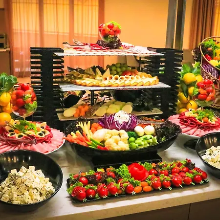 Argisht Partez & Bar Rebls Отель 4*